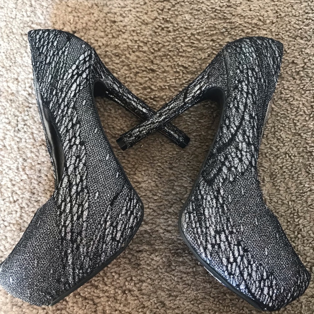 Foreign Exchange Heels